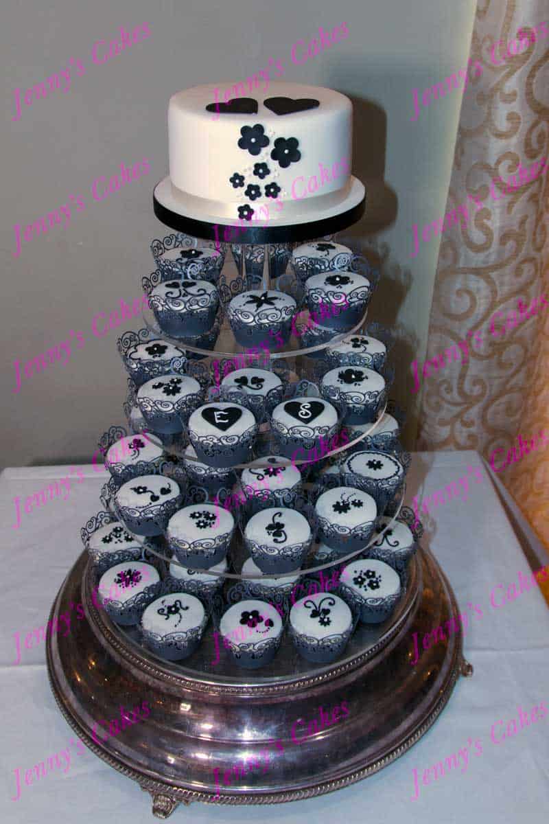 Cupcakes with Vintage Black and White theme